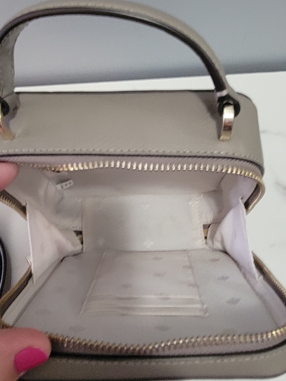 Kate Spade Taupe Crossbody with Gold Hardware - Picture 10 of 13